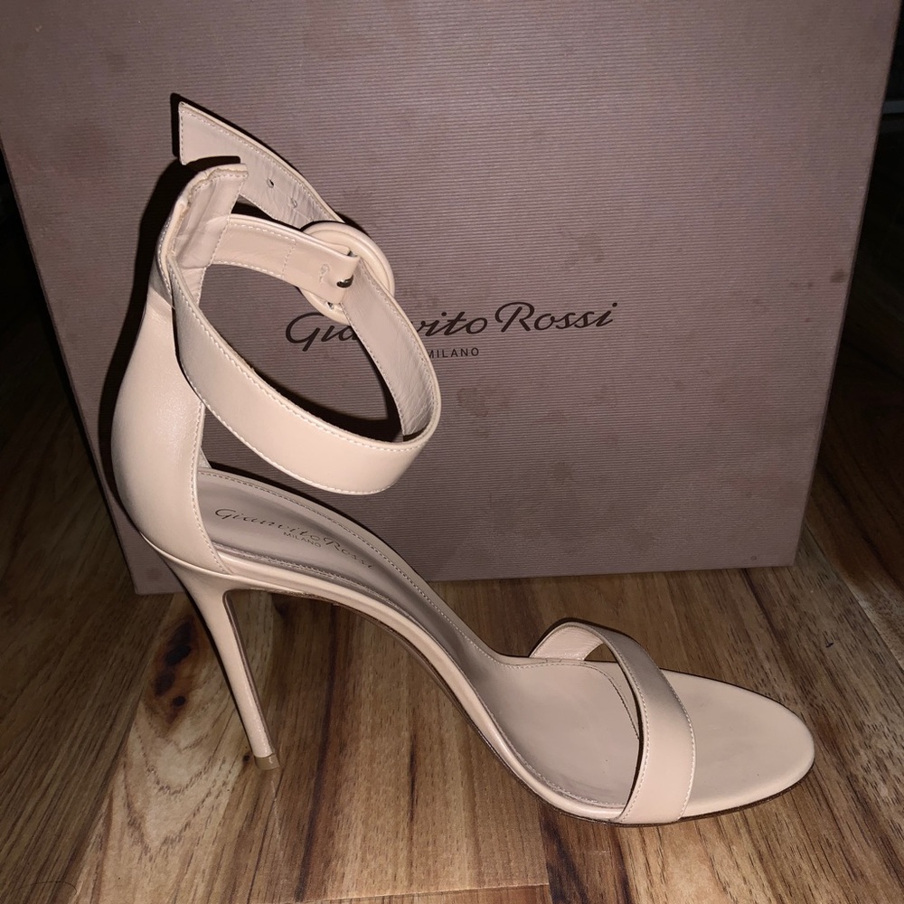 Gianvito Rossi Nude Portofino 105 stiletto sandals